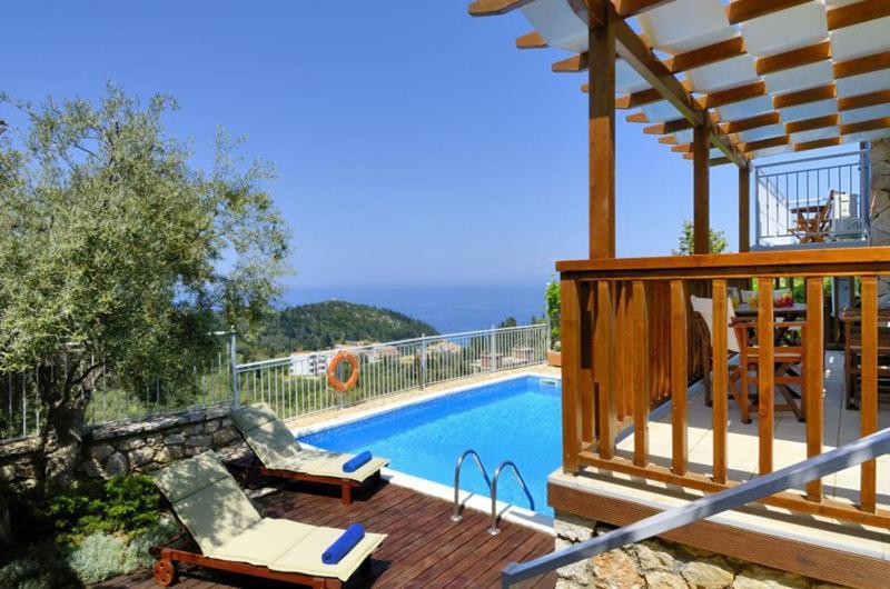 Agios Nikitas Resort Villas エクステリア 写真